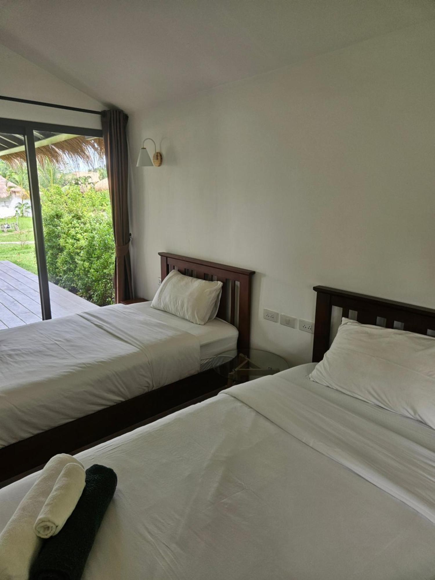 Sunrise Beach Resort Koh Chang Buitenkant foto